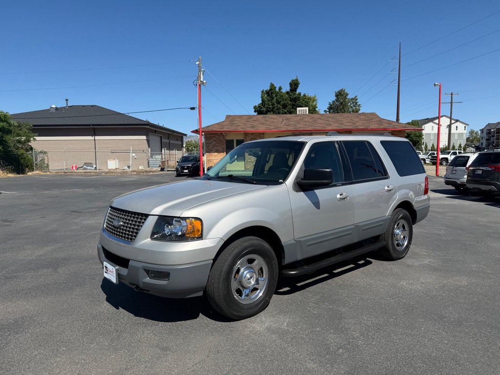 Used 2003 Ford Expedition XLT AWD/4WD image 2