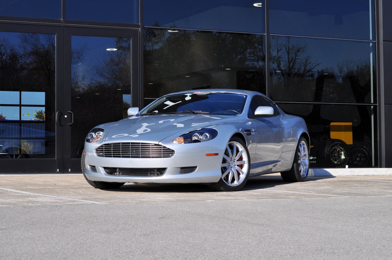 Used 2006 Aston Martin DB9 Coupe image 1