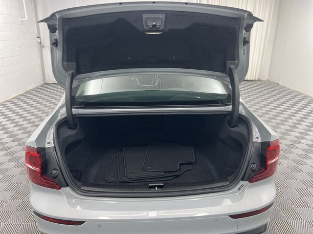 Used 2025 Volvo S60 B5 Core image 8