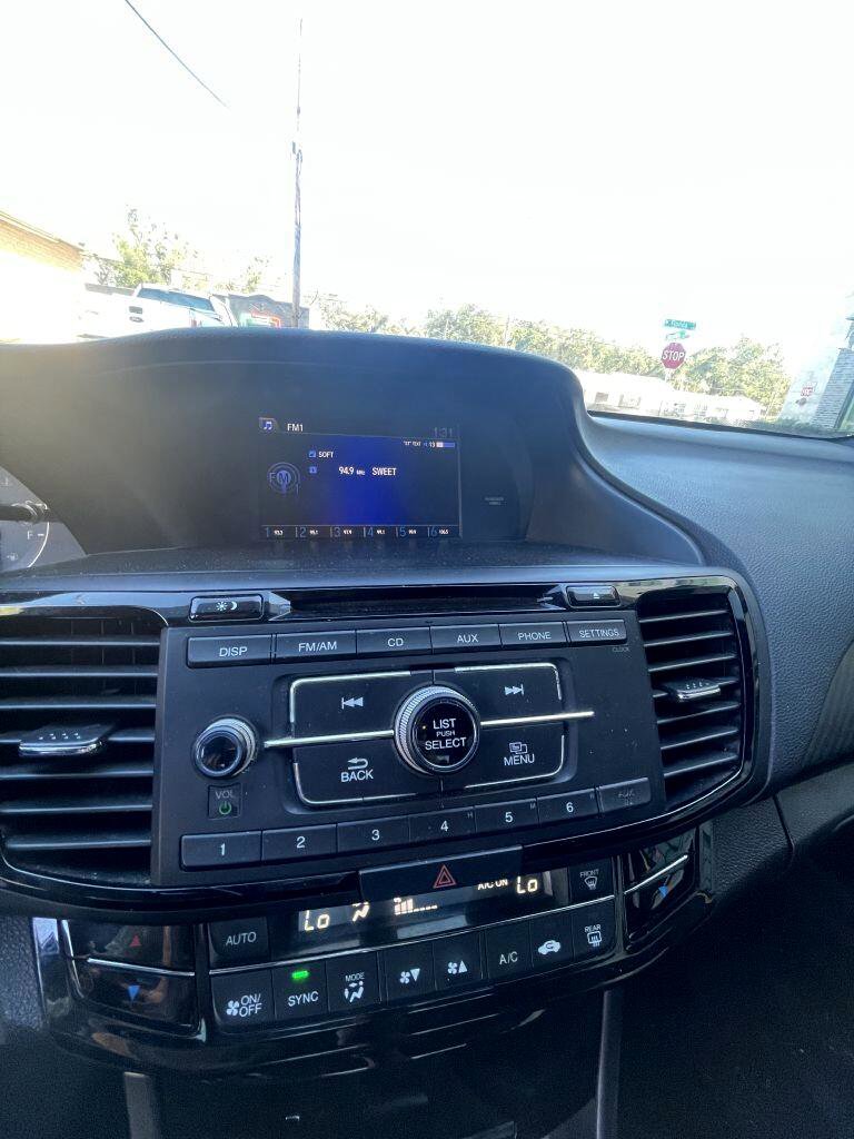 Used 2016 Honda Accord Sport image 4