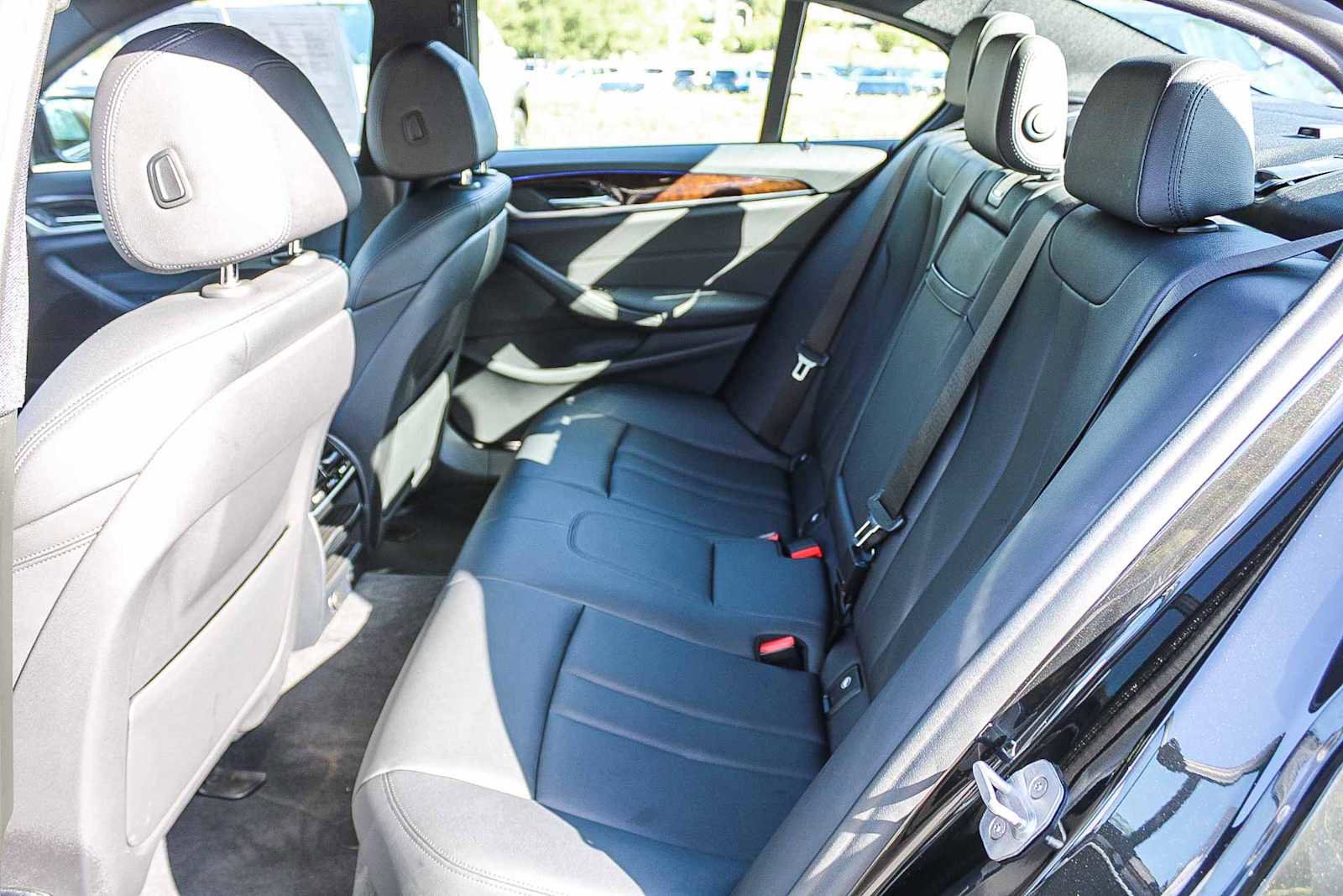 Used 2019 BMW 530e xDrive w/ Convenience Package AWD/4WD image 18