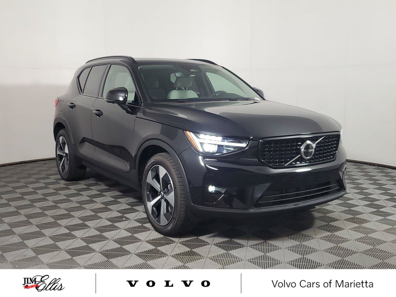 New 2026 Volvo XC40 B5 Plus w/ Protection Package Premier