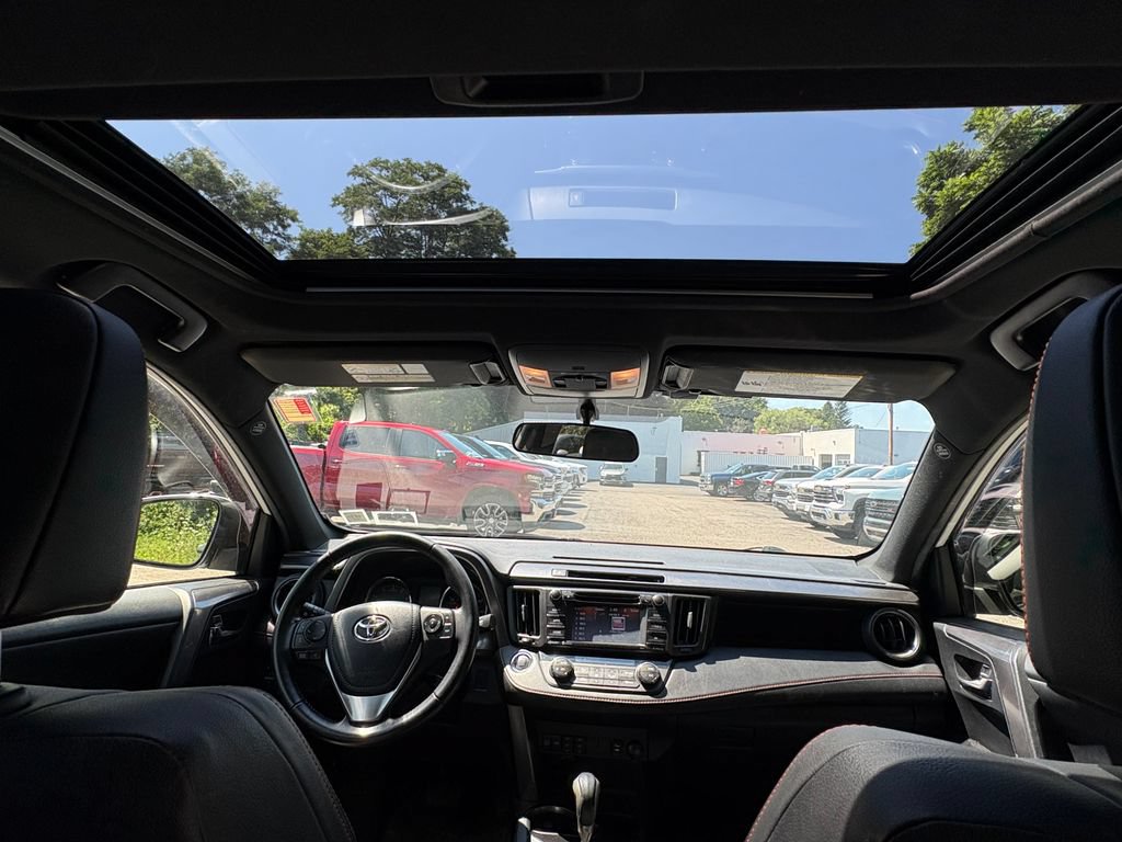 Used 2016 Toyota RAV4 SE AWD/4WD image 12