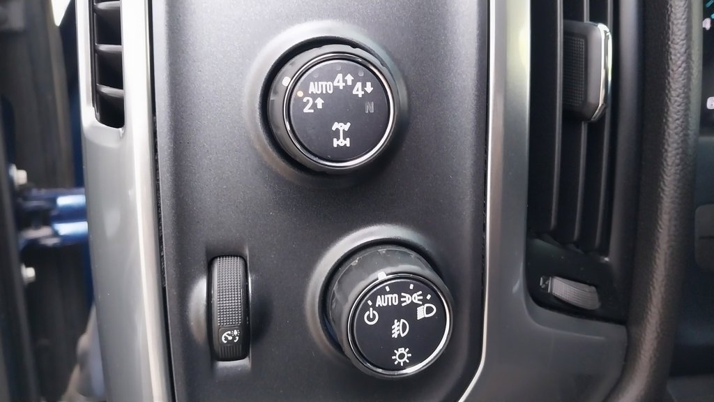 Used 2018 Chevrolet Silverado 1500 LT w/ All Star Edition image 24