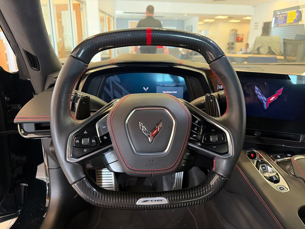 Used 2025 Chevrolet Corvette Z06 w/ Stealth Interior Trim Package RWD image 11