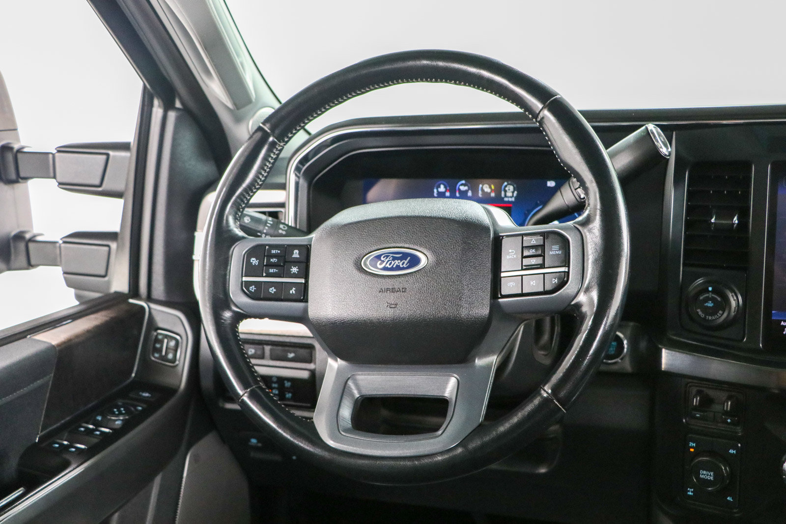 Used 2024 Ford F250 Lariat w/ Lariat Ultimate Package AWD/4WD image 13
