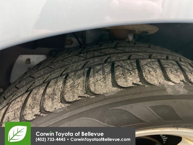 Used 2013 Dodge Avenger SE image 25