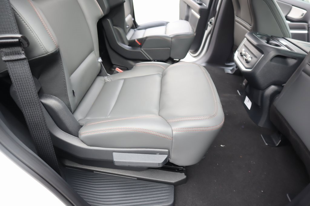 New 2025 Ford Expedition Active image 15