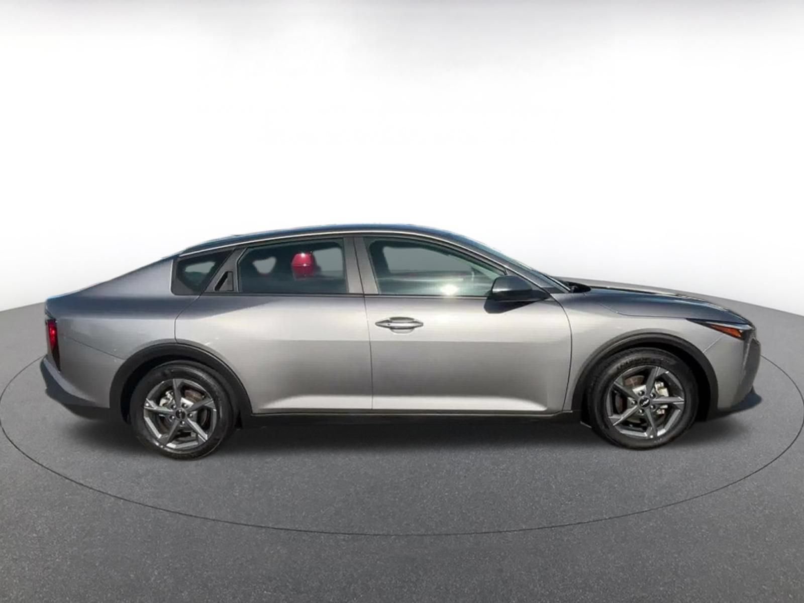 Used 2025 Kia K4 FWD image 13