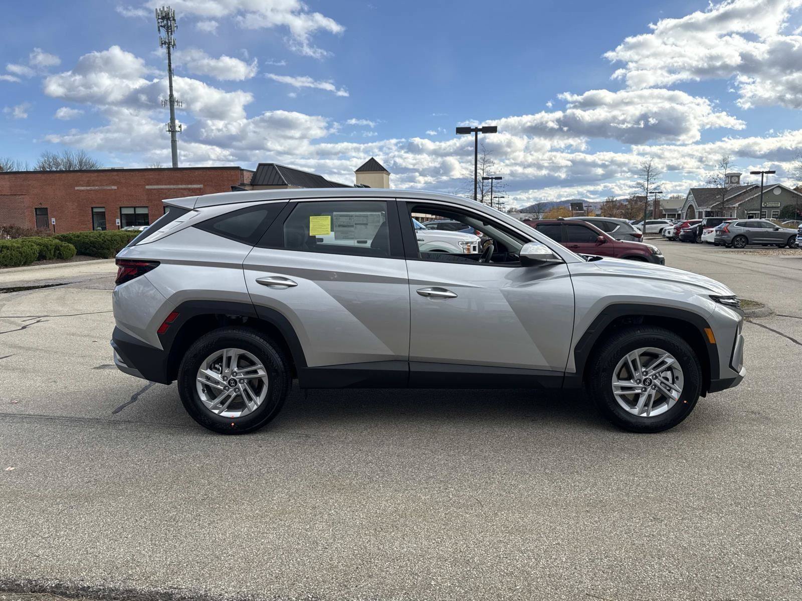 Used 2026 Hyundai Tucson SE AWD/4WD image 5