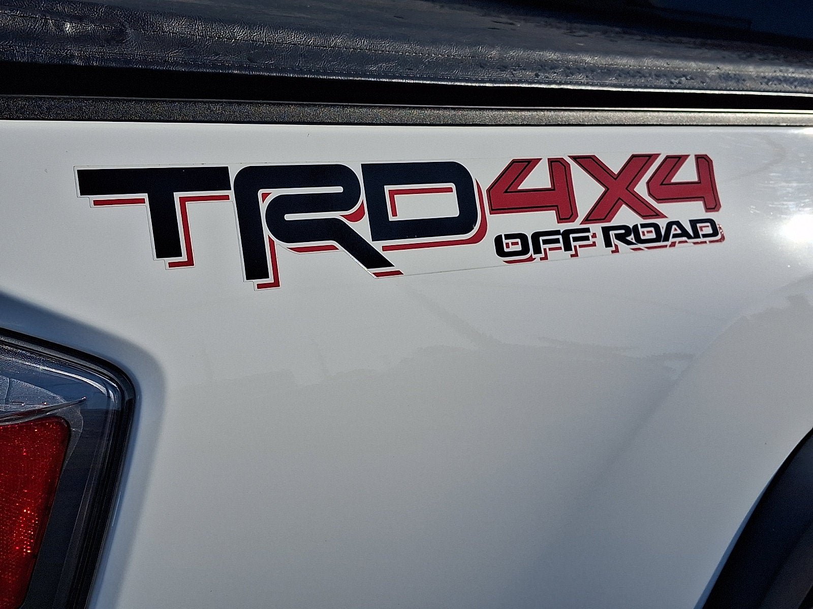 Used 2020 Toyota Tacoma TRD Off-Road AWD/4WD image 33