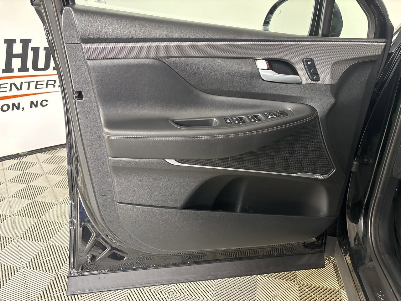 Used 2019 Hyundai Santa Fe AWD image 8