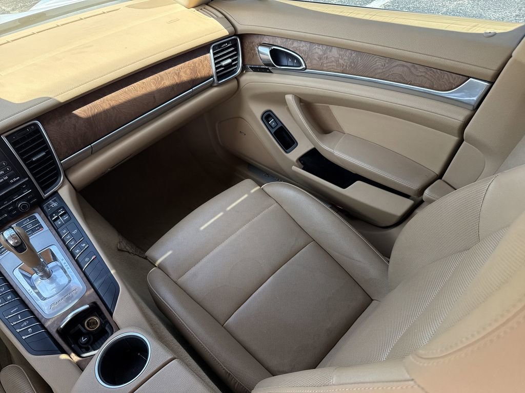 Used 2014 Porsche Panamera S RWD image 28
