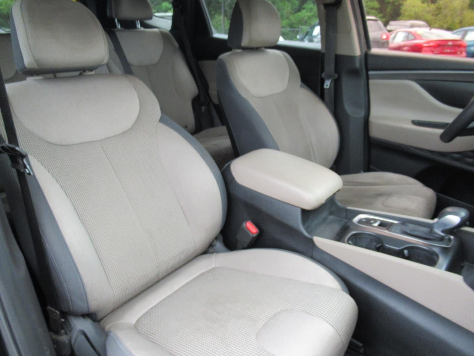 Used 2019 Hyundai Santa Fe SE FWD image 9