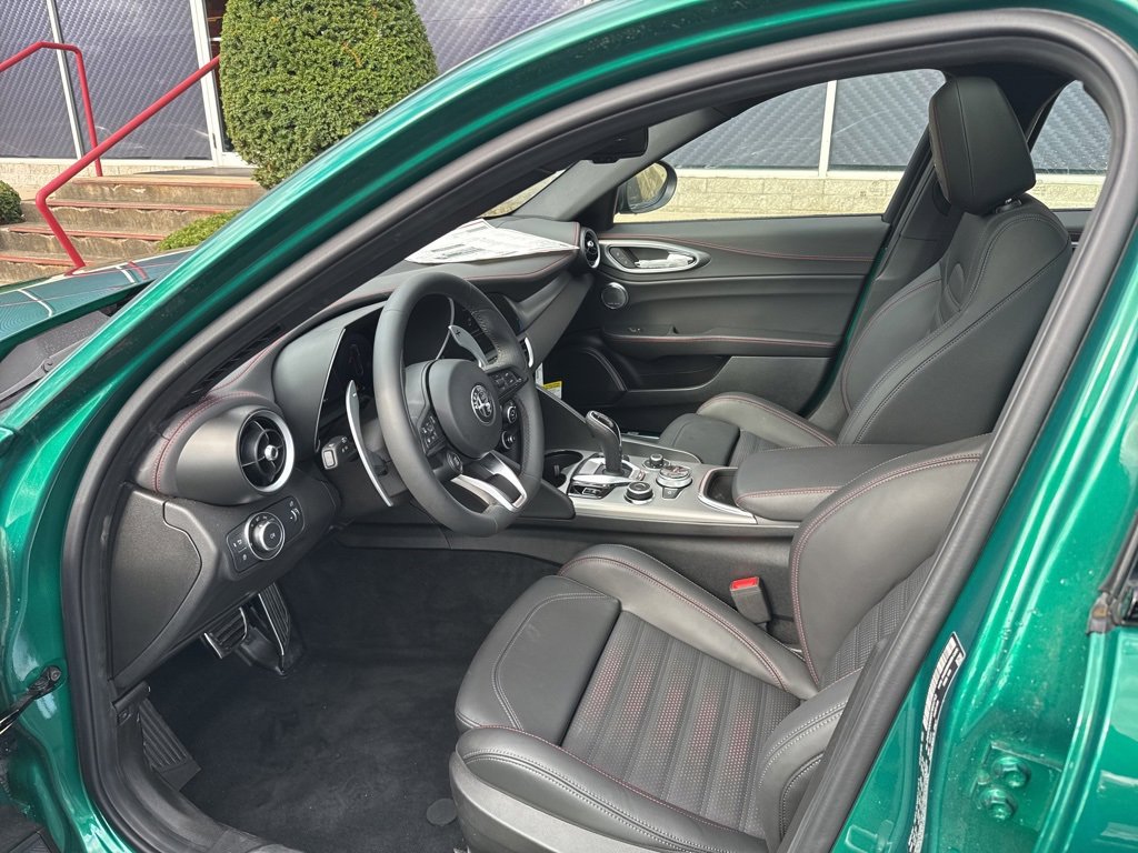 New 2025 Alfa Romeo Giulia AWD w/ Driving Assist Package image 11