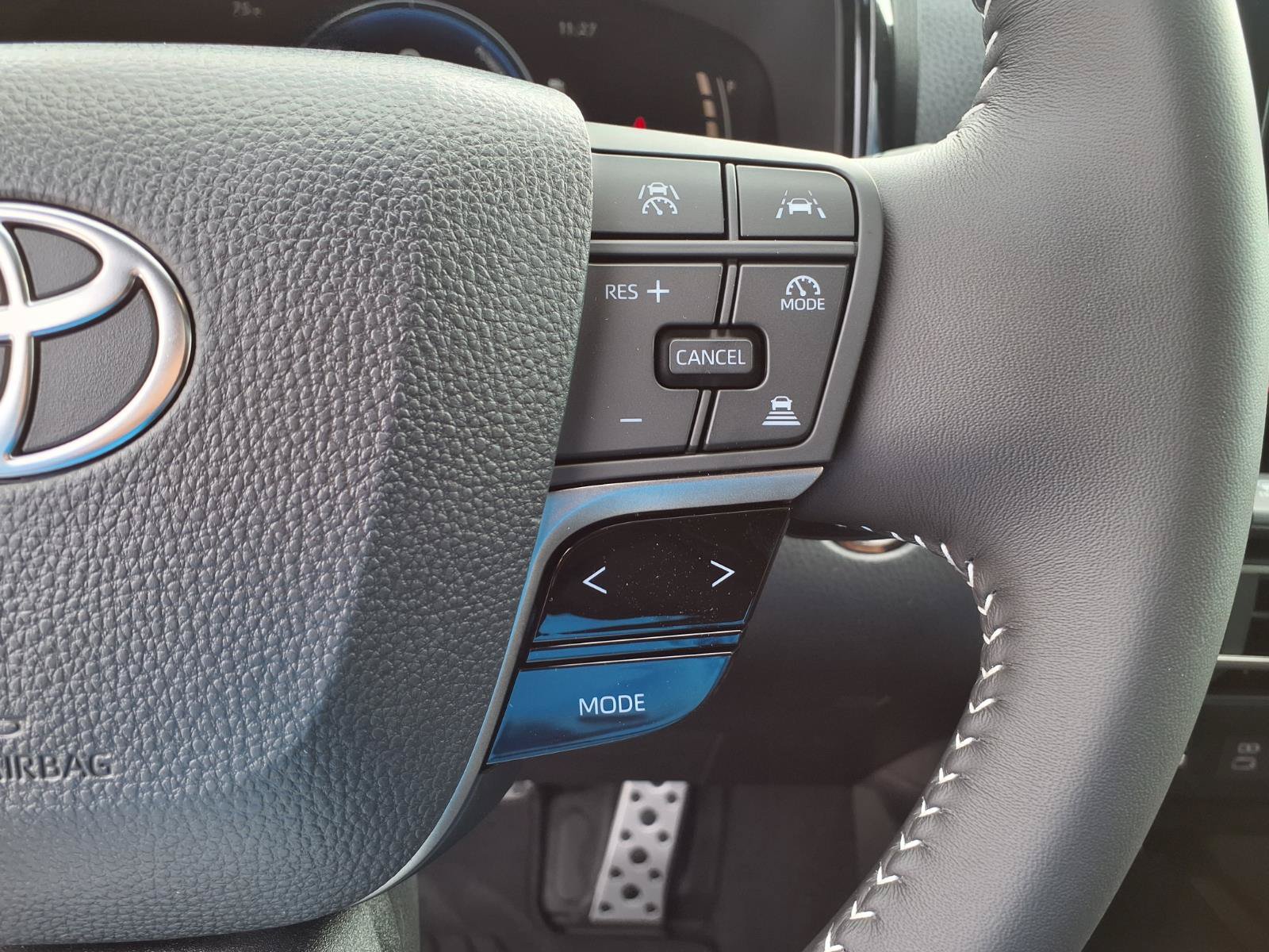 New 2026 Toyota Camry SE w/ Convenience Package FWD image 19