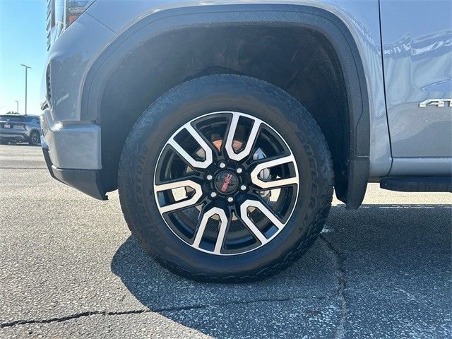 Used 2024 GMC Sierra 1500 AT4 w/ Technology Package image 10