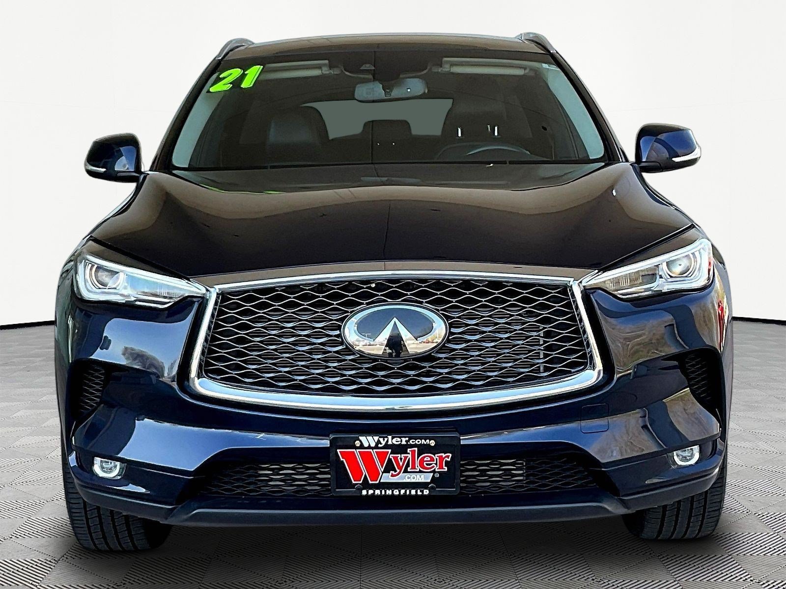 Used 2021 INFINITI QX50 Luxe FWD image 2