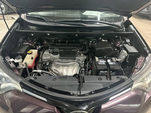 Used 2018 Toyota RAV4 XLE image 30