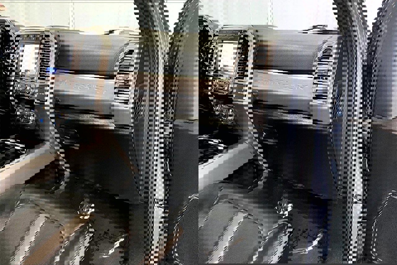 Certified 2021 Ford F250 Platinum w/ Tremor Off-Road Package image 16