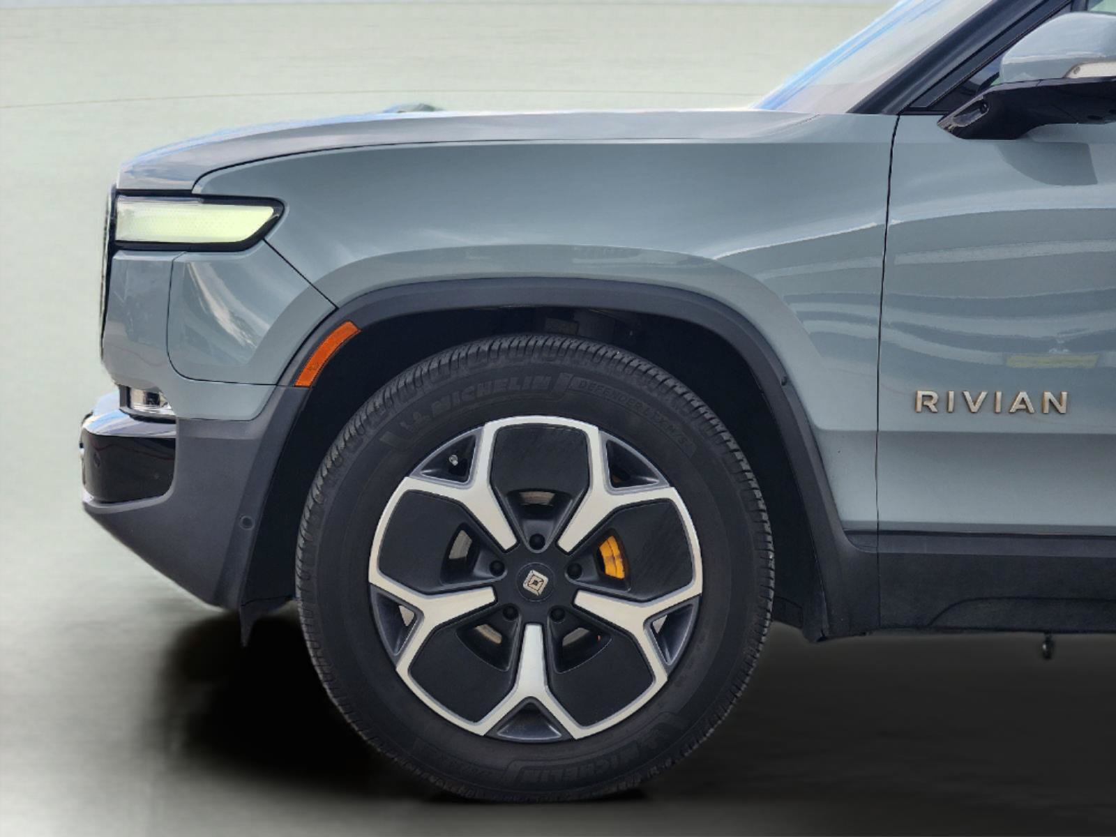 Used 2022 Rivian R1T Adventure AWD/4WD image 9