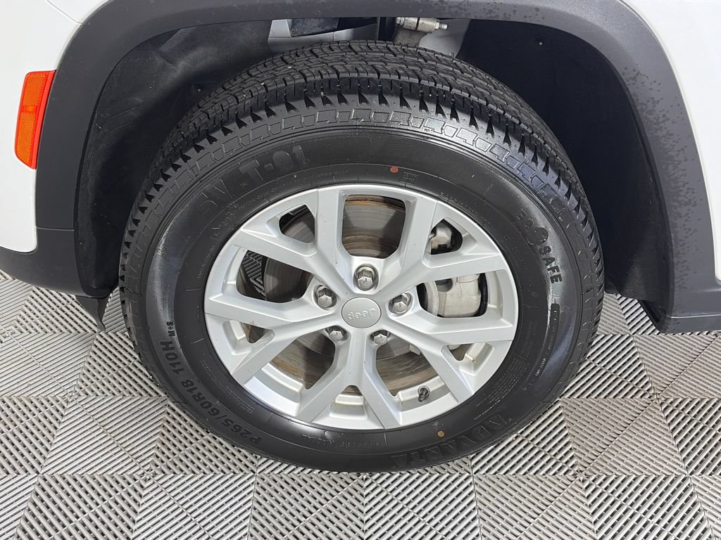 Used 2024 Jeep Grand Cherokee Limited AWD/4WD image 8