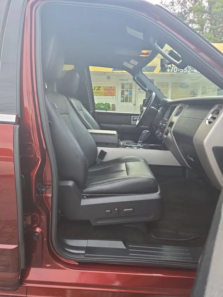 Used 2017 Ford Expedition EL Limited RWD image 10