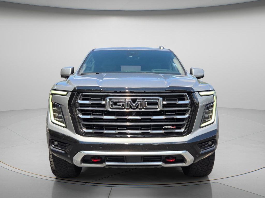 Used 2025 GMC Yukon AT4 w/ AT4 Premium Package AWD/4WD image 5