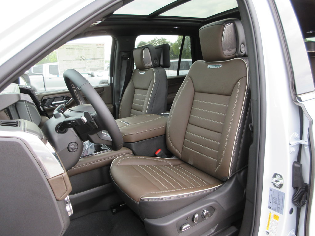 New 2027 GMC Yukon Denali Ultimate AWD/4WD image 9