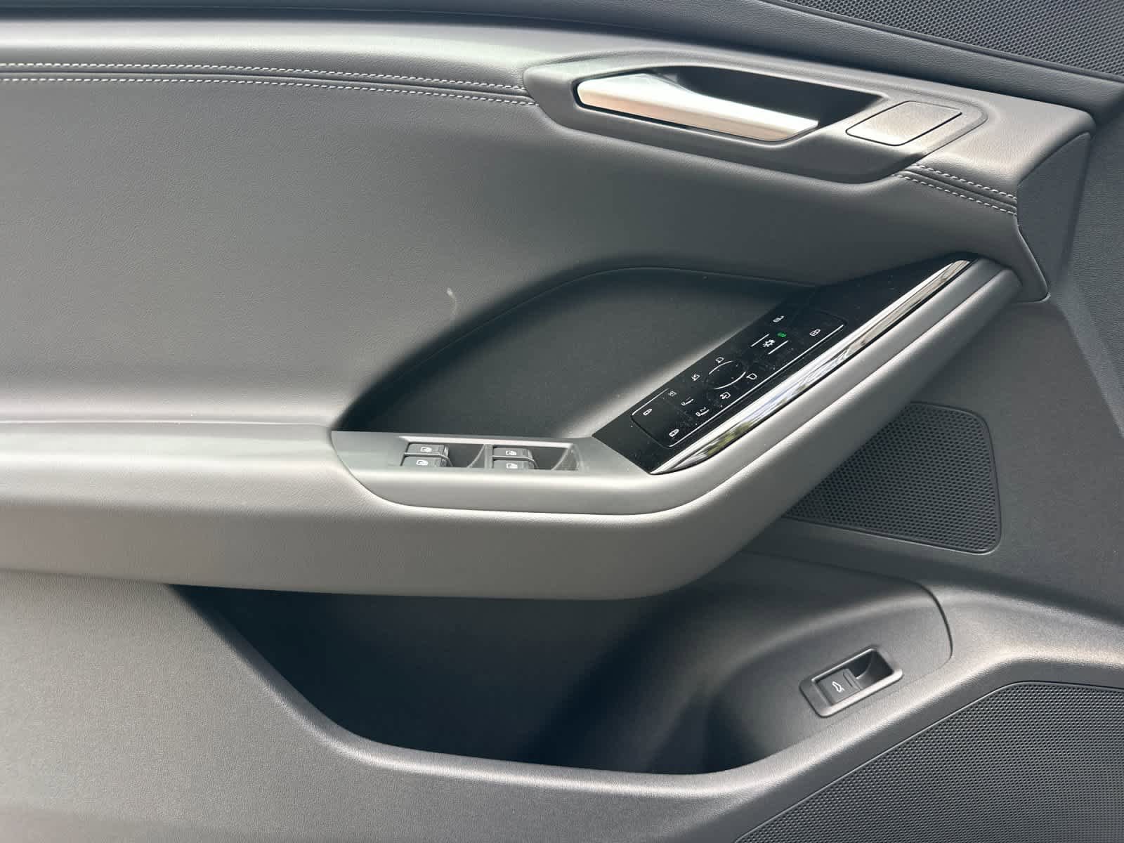 New 2027 Audi Q6 e-tron Premium Plus AWD/4WD image 12