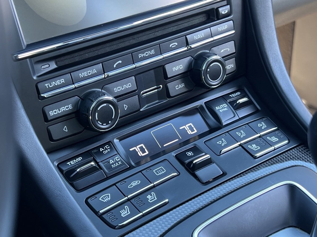 Used 2014 Porsche 911 Turbo S image 22