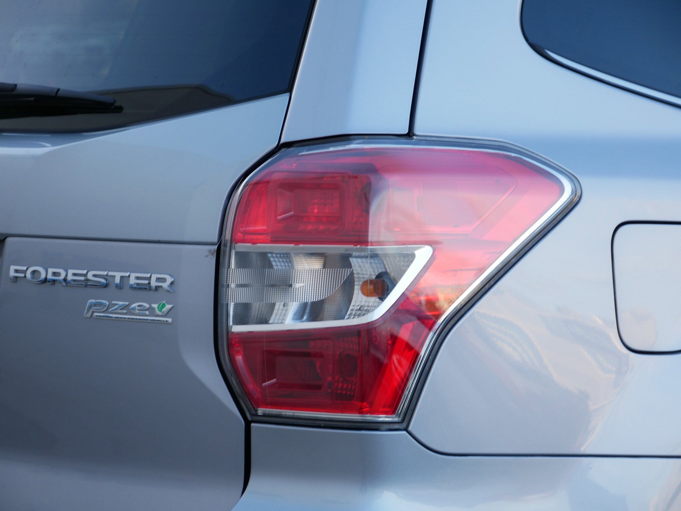 Used 2016 Subaru Forester 2.5i Limited AWD/4WD image 17