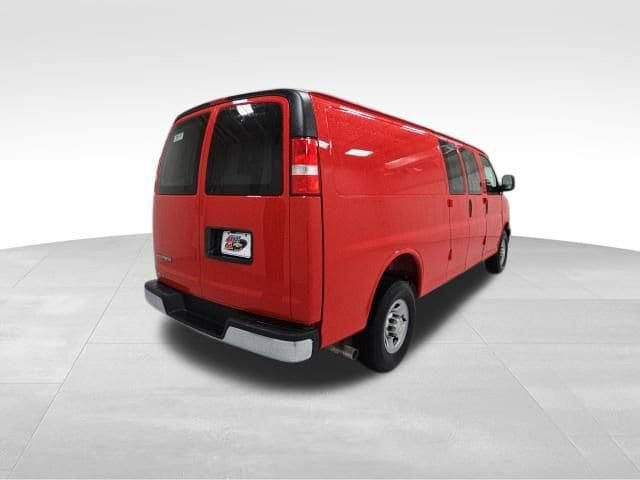 New 2026 Chevrolet Express 3500 Extended w/ Driver Convenience Package RWD image 5