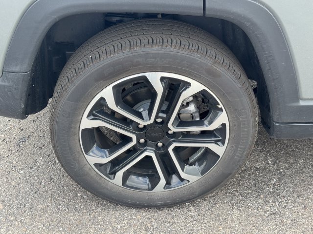 Certified 2024 Jeep Compass Limited AWD/4WD image 12