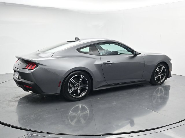 Certified 2024 Ford Mustang Coupe RWD image 10