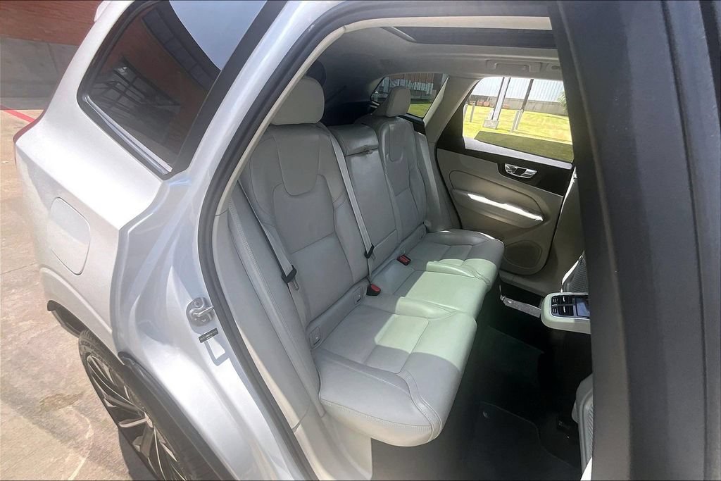 Certified 2026 Volvo XC60 B5 Ultra AWD/4WD image 37