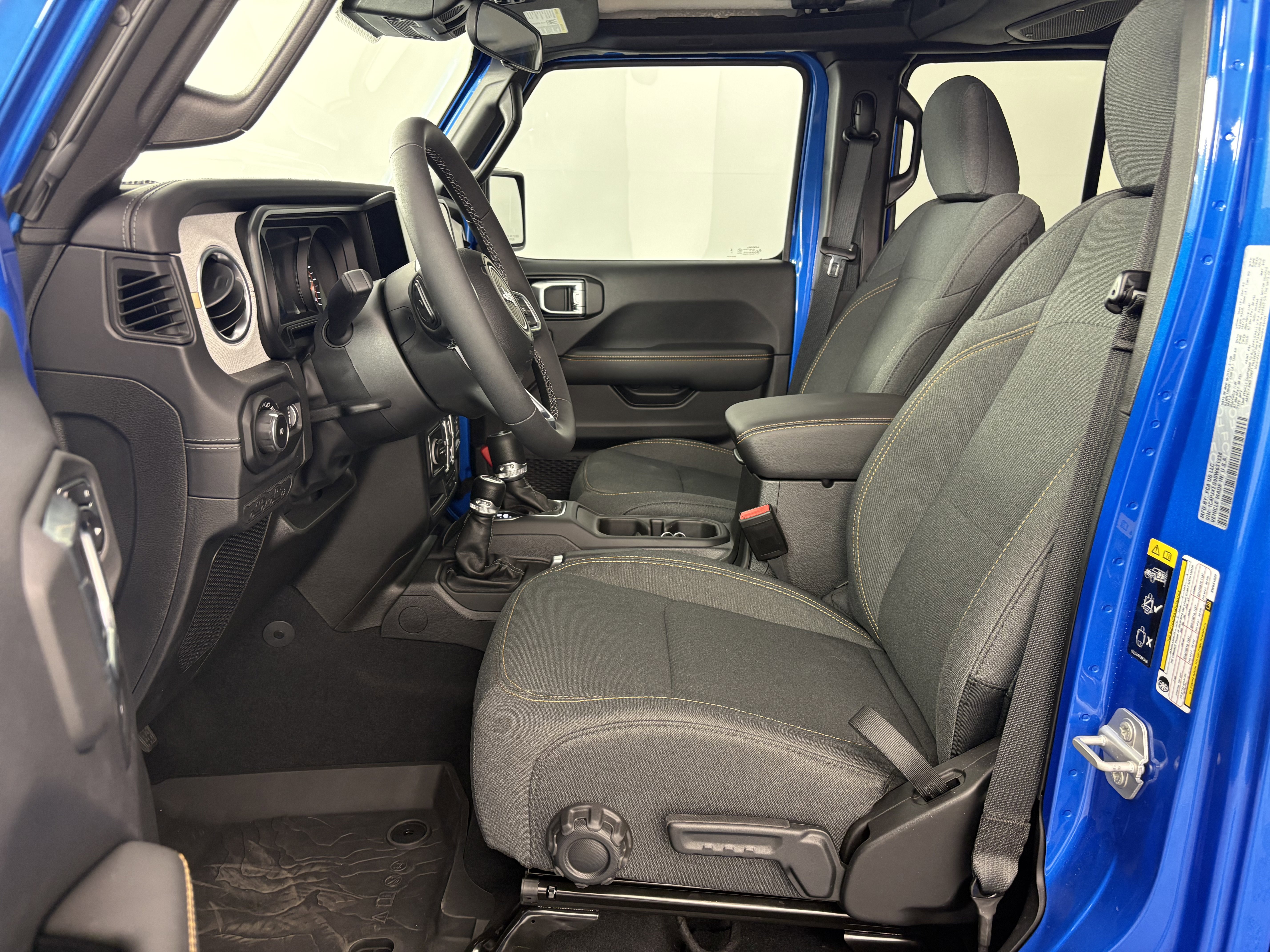 Certified 2025 Jeep Wrangler Unlimited Sahara AWD/4WD image 12