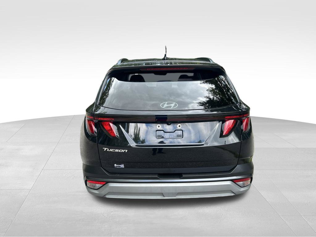 Used 2025 Hyundai Tucson SEL FWD image 4