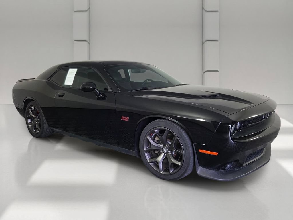 Used 2018 Dodge Challenger R/T Plus RWD image 2