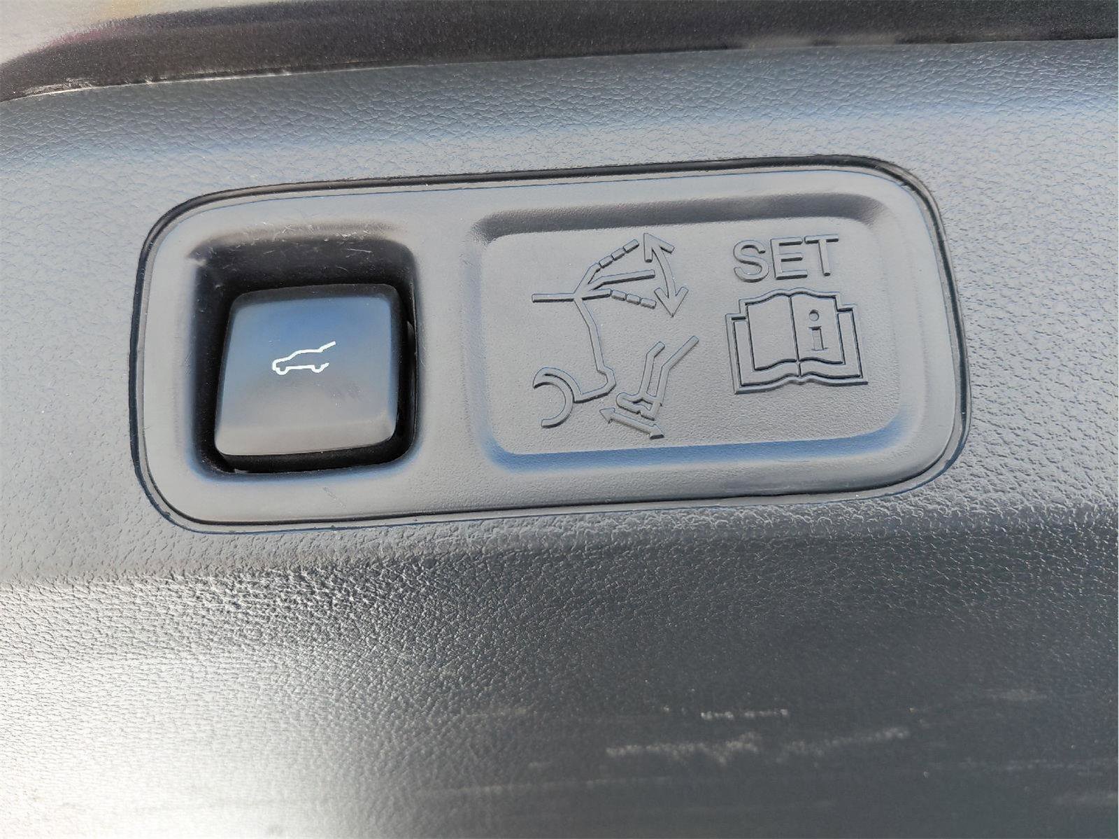 Used 2024 Ford Expedition Limited image 24