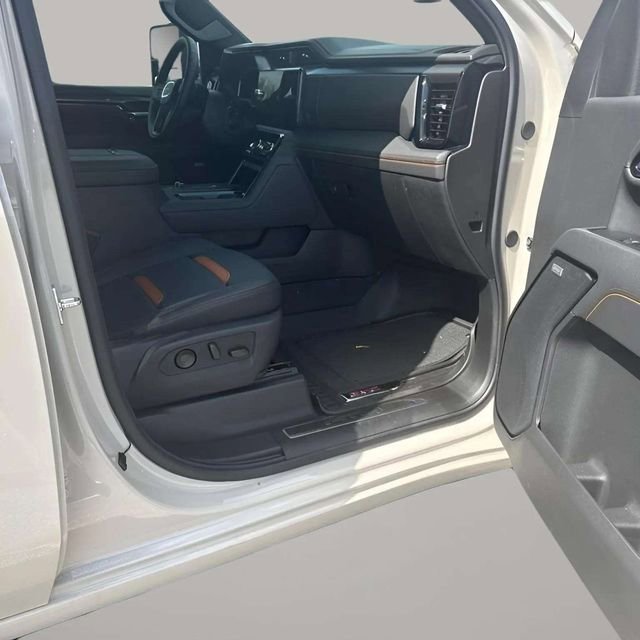 Used 2026 GMC Sierra 2500 AT4 w/ AT4 Premium Plus Package image 14