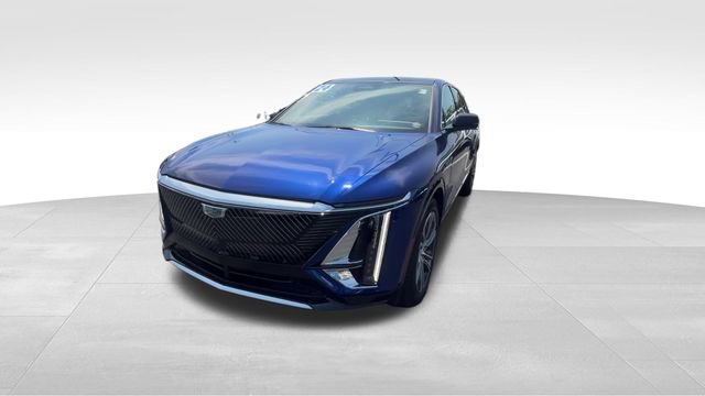 Certified 2024 Cadillac Lyriq Luxury w/ LPO, Floor Liner Package AWD/4WD video 2