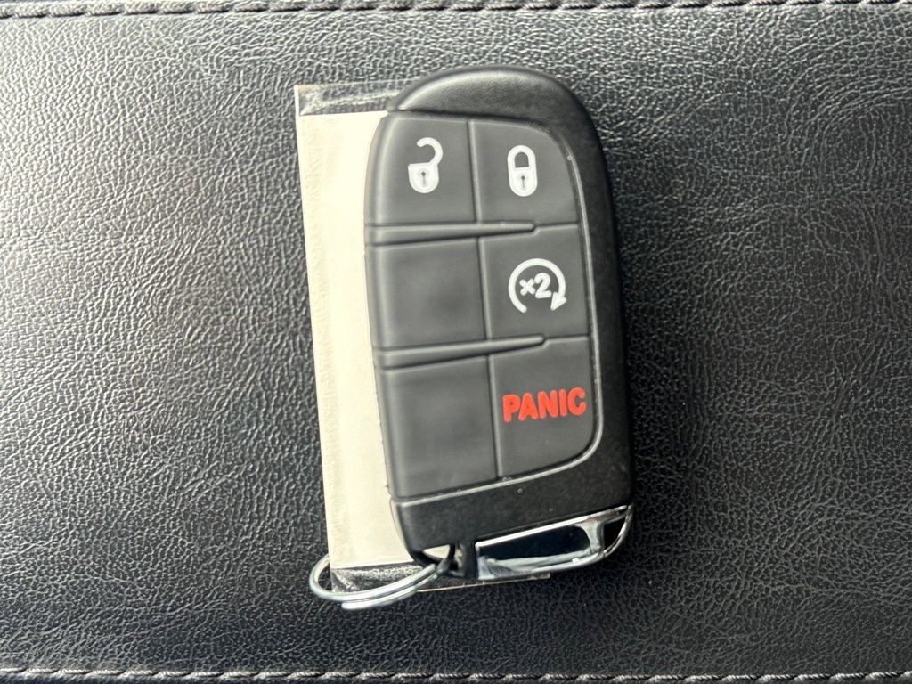 Used 2024 Jeep Compass Latitude image 27