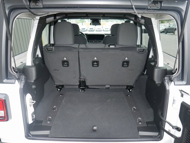 Used 2024 Jeep Wrangler Sport S image 10