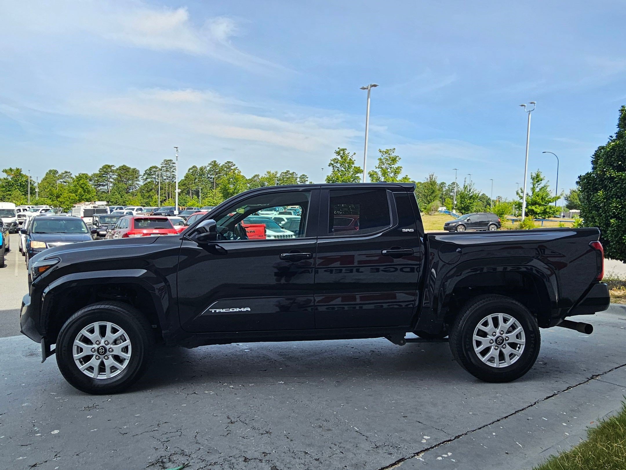 Used 2024 Toyota Tacoma SR5 RWD image 4