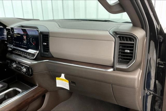 Certified 2023 GMC Sierra 1500 SLT w/ SLT Premium Plus Package AWD/4WD image 18