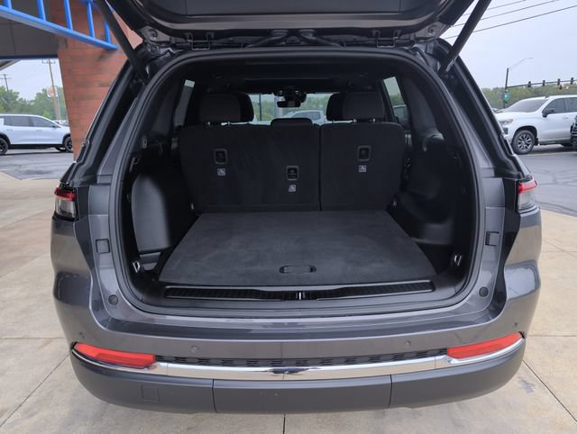 Used 2024 Jeep Grand Cherokee Laredo X w/ Luxury Tech Group I AWD/4WD image 21
