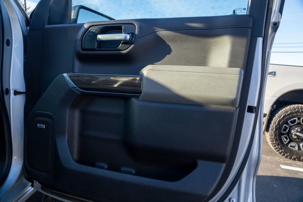 Used 2019 Chevrolet Silverado 1500 LT Trail Boss image 11