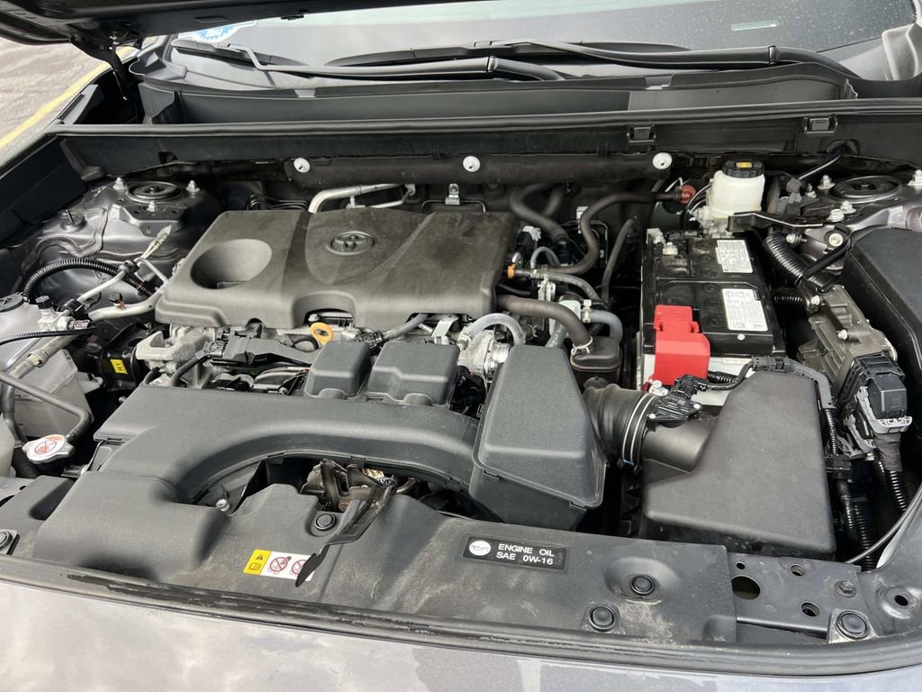 Used 2024 Toyota RAV4 LE image 9