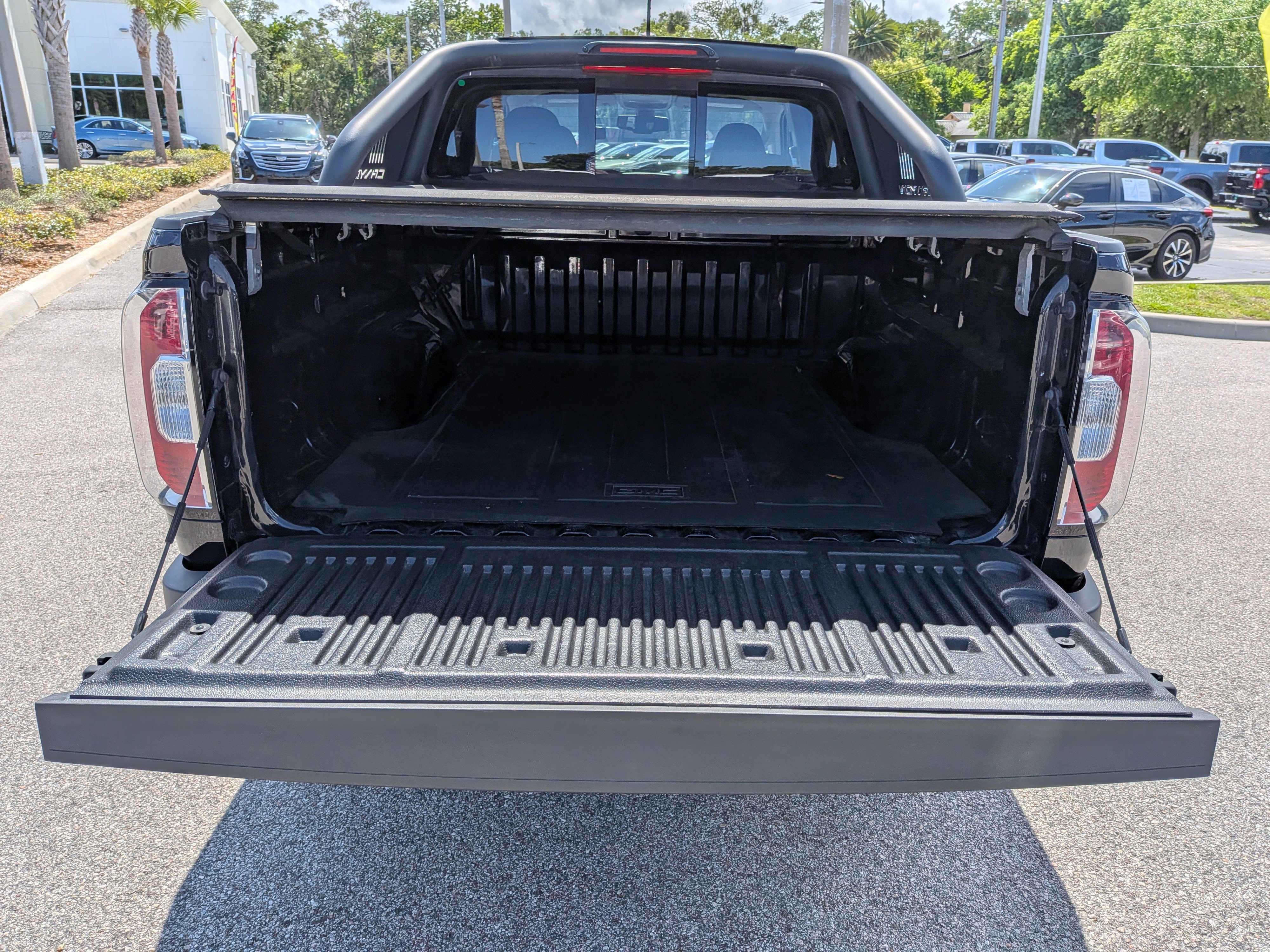 Certified 2019 GMC Canyon SLE w/ Elevation Edition RWD image 18